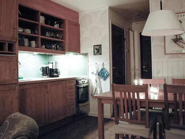 Stöten Mitt de Luxe, 4+2 bäddar M550, Mot backen